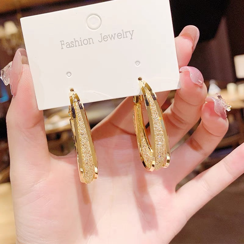 Fashion Golden Oval Earrings